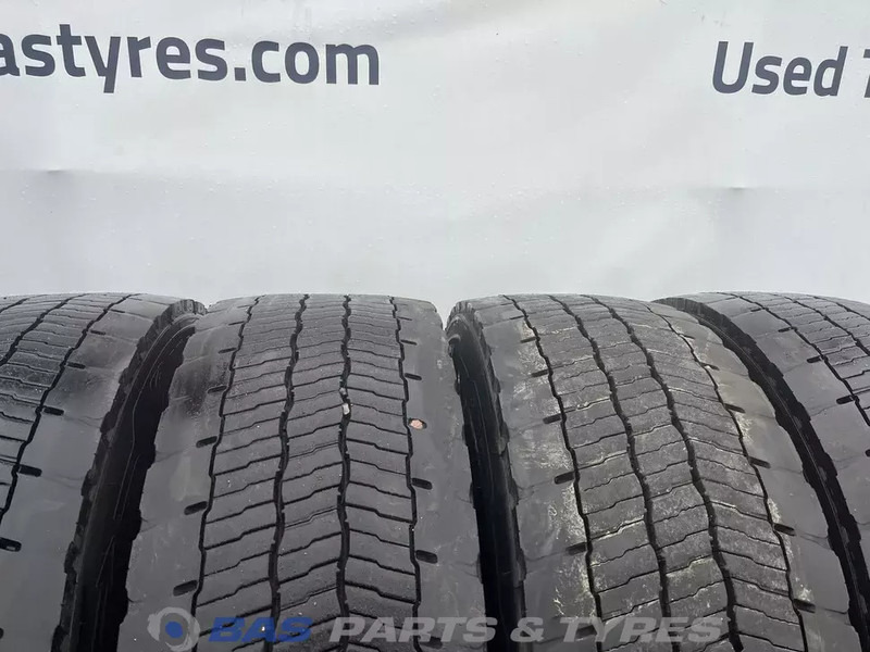 Michelin Remix Michelin Remix 315/70R22.5 X Multi D 154/150 M+S 3PMSF gebruikte set - إطارات - شاحنة: صورة 2 Michelin Remix Michelin Remix 315/70R22.5 X Multi D 154/150 M+S 3PMSF gebruikte set - إطارات - شاحنة: صورة 2