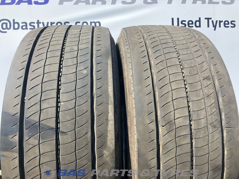 Pirelli - إطارات - شاحنة: صورة 2 Pirelli - إطارات - شاحنة: صورة 2