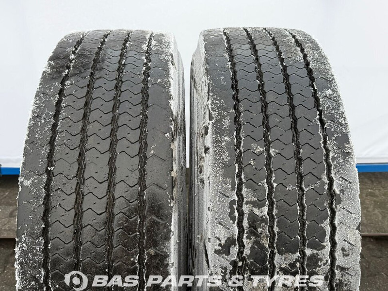 Pirelli - إطارات - شاحنة: صورة 2 Pirelli - إطارات - شاحنة: صورة 2