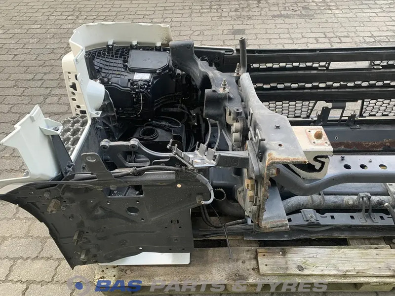 Scania R-Serie Bumper Scania 3082333 - مصد العربة - شاحنة: صورة 4 Scania R-Serie Bumper Scania 3082333 - مصد العربة - شاحنة: صورة 4