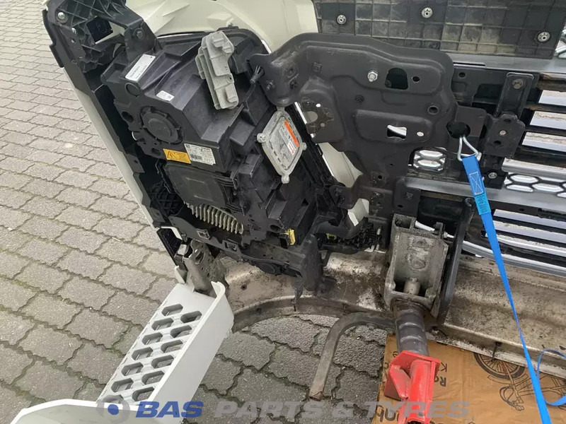 Volvo FH4 Bumper Volvo 82492251 - مصد العربة - شاحنة: صورة 4 Volvo FH4 Bumper Volvo 82492251 - مصد العربة - شاحنة: صورة 4