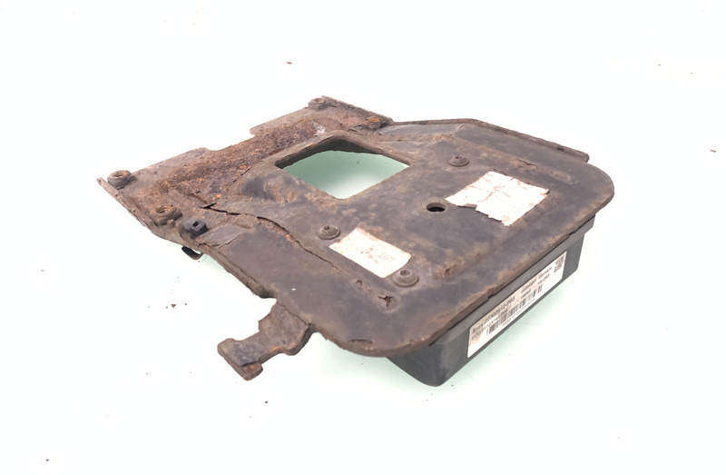 Volvo FH4 Regeleenheid Botswaarschuwing Volvo 21719200 - أضواء/ إضاءة - شاحنة: صورة 2 Volvo FH4 Regeleenheid Botswaarschuwing Volvo 21719200 - أضواء/ إضاءة - شاحنة: صورة 2