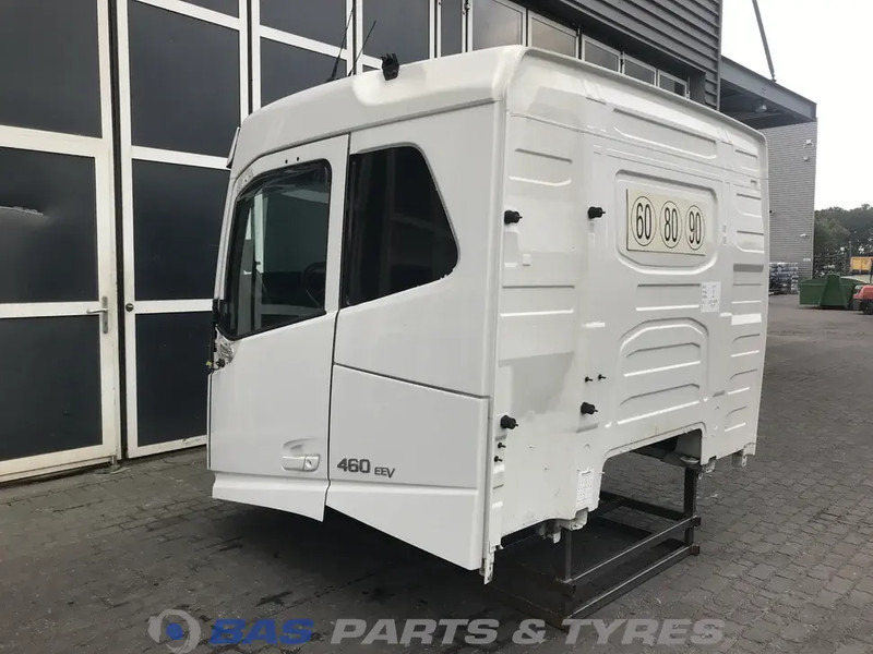 Volvo FH4 Volvo Sleeper Cab L2H1 82271553 - الكابينة والداخلية - شاحنة: صورة 4 Volvo FH4 Volvo Sleeper Cab L2H1 82271553 - الكابينة والداخلية - شاحنة: صورة 4