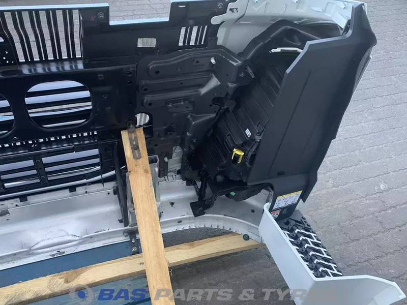 Volvo FH4B - مصد العربة - شاحنة: صورة 5 Volvo FH4B - مصد العربة - شاحنة: صورة 5