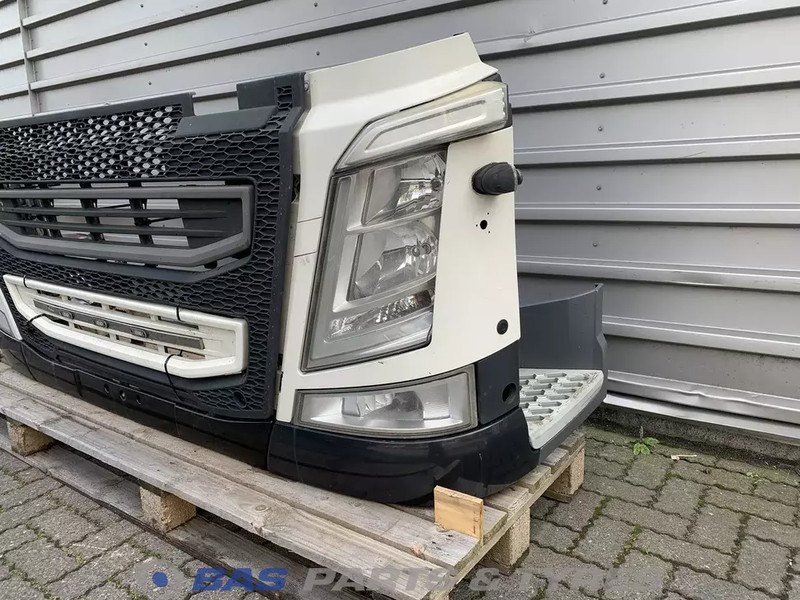 Volvo FH4 - مصد العربة - شاحنة: صورة 2 Volvo FH4 - مصد العربة - شاحنة: صورة 2