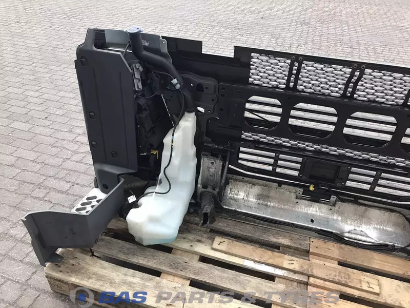 Volvo FH4 - مصد العربة - شاحنة: صورة 4 Volvo FH4 - مصد العربة - شاحنة: صورة 4
