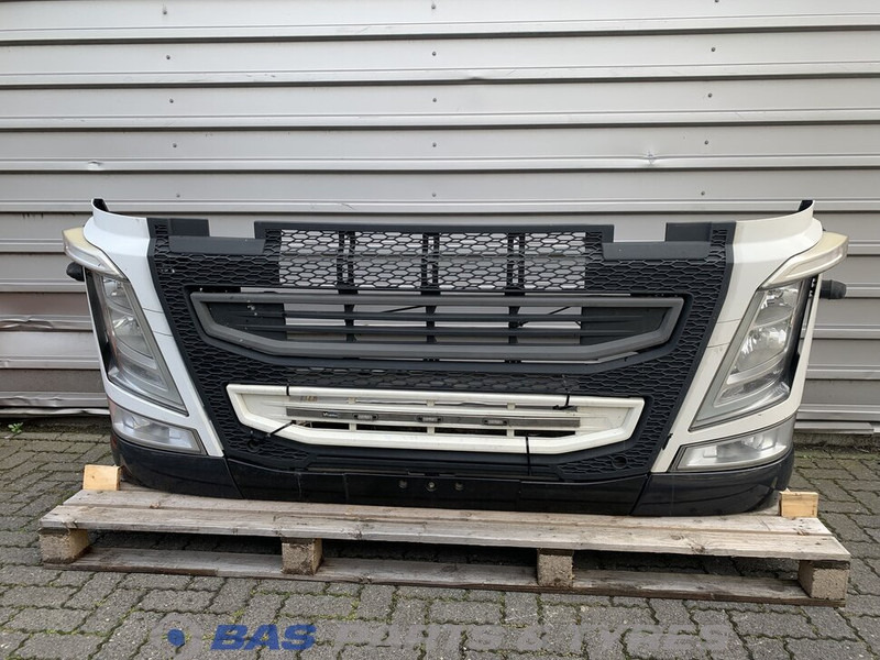 Volvo FH4 - مصد العربة - شاحنة: صورة 1 Volvo FH4 - مصد العربة - شاحنة: صورة 1