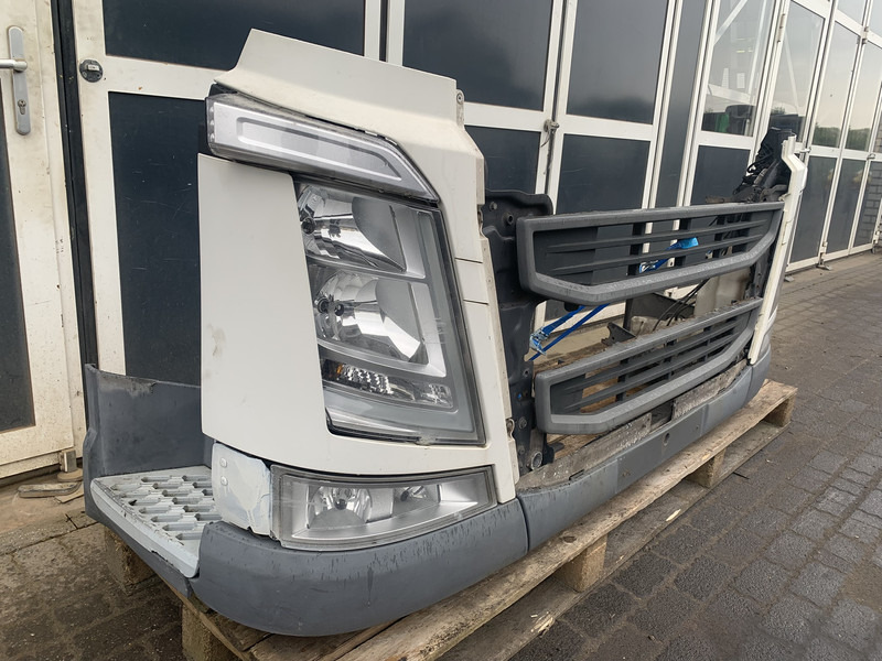 Volvo FH4 - مصد العربة - شاحنة: صورة 2 Volvo FH4 - مصد العربة - شاحنة: صورة 2