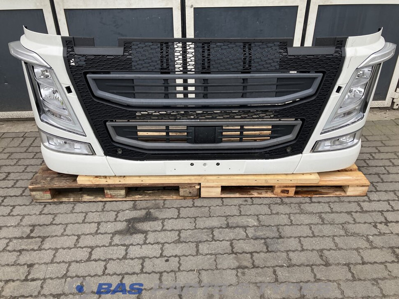 Volvo FH4 - مصد العربة - شاحنة: صورة 1 Volvo FH4 - مصد العربة - شاحنة: صورة 1