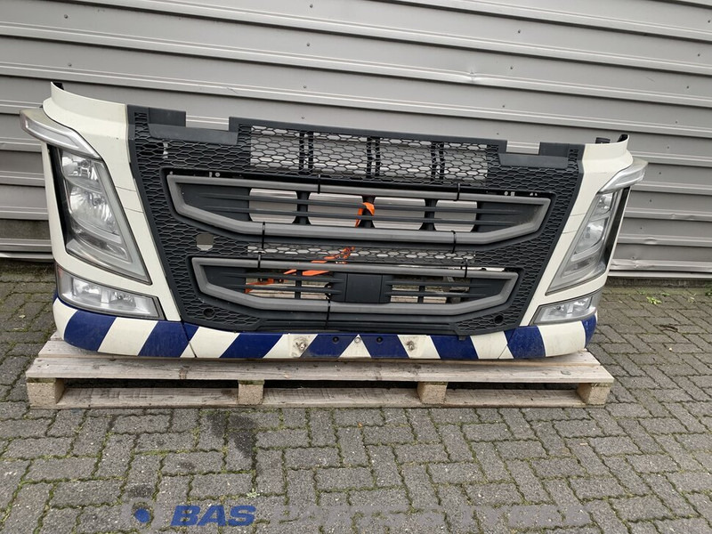 Volvo FH4 - مصد العربة - شاحنة: صورة 1 Volvo FH4 - مصد العربة - شاحنة: صورة 1