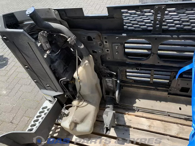 Volvo FH4 - مصد العربة - شاحنة: صورة 4 Volvo FH4 - مصد العربة - شاحنة: صورة 4