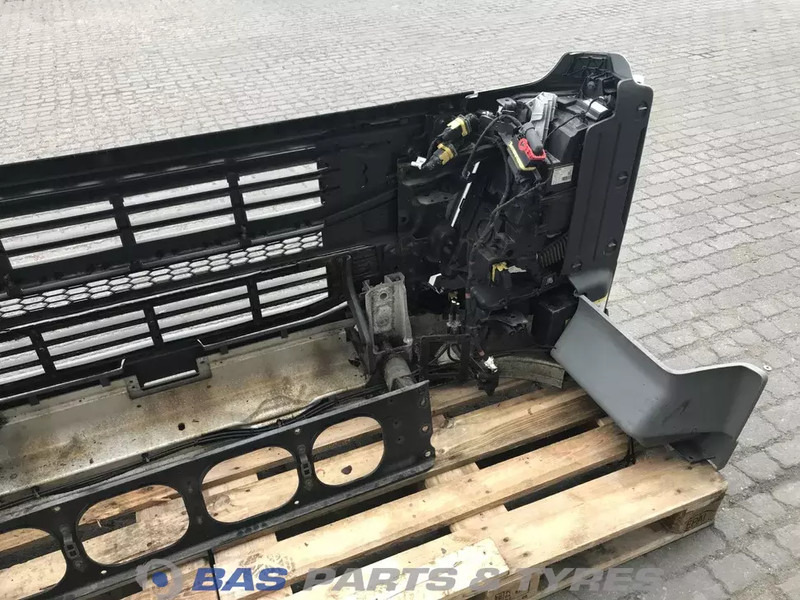 Volvo FM4 Bumper Volvo 21221129 - مصد العربة - شاحنة: صورة 5 Volvo FM4 Bumper Volvo 21221129 - مصد العربة - شاحنة: صورة 5