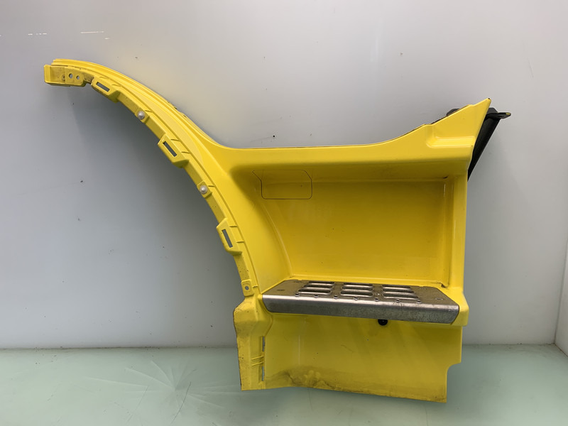 Volvo FM4 Opstap Rechts Volvo 82644147 - هيكل السيارة الخارجية - شاحنة: صورة 1 Volvo FM4 Opstap Rechts Volvo 82644147 - هيكل السيارة الخارجية - شاحنة: صورة 1