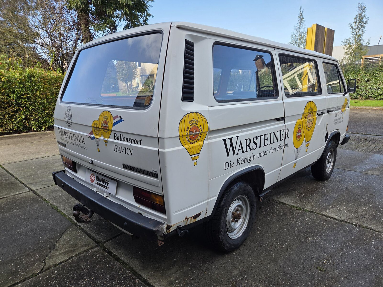 Volkswagen T3 Kombi oldtimer auto - آليات: صورة 4 Volkswagen T3 Kombi oldtimer auto - آليات: صورة 4