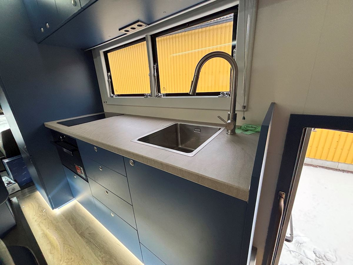 شاحنة نقل خيل DAF Lehel horsebox 210 LF: صورة 12
