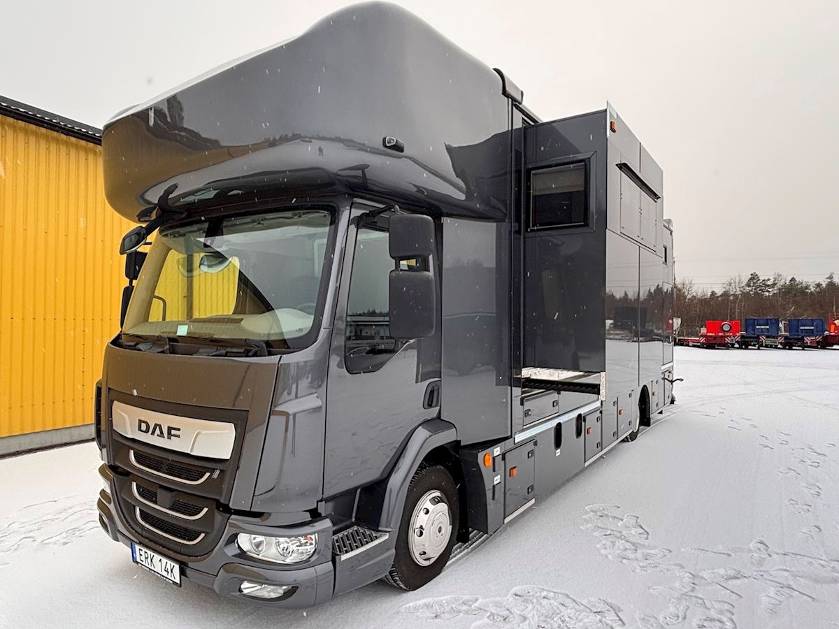 DAF Lehel horsebox 210 LF - شاحنة نقل خيل: صورة 1 DAF Lehel horsebox 210 LF - شاحنة نقل خيل: صورة 1