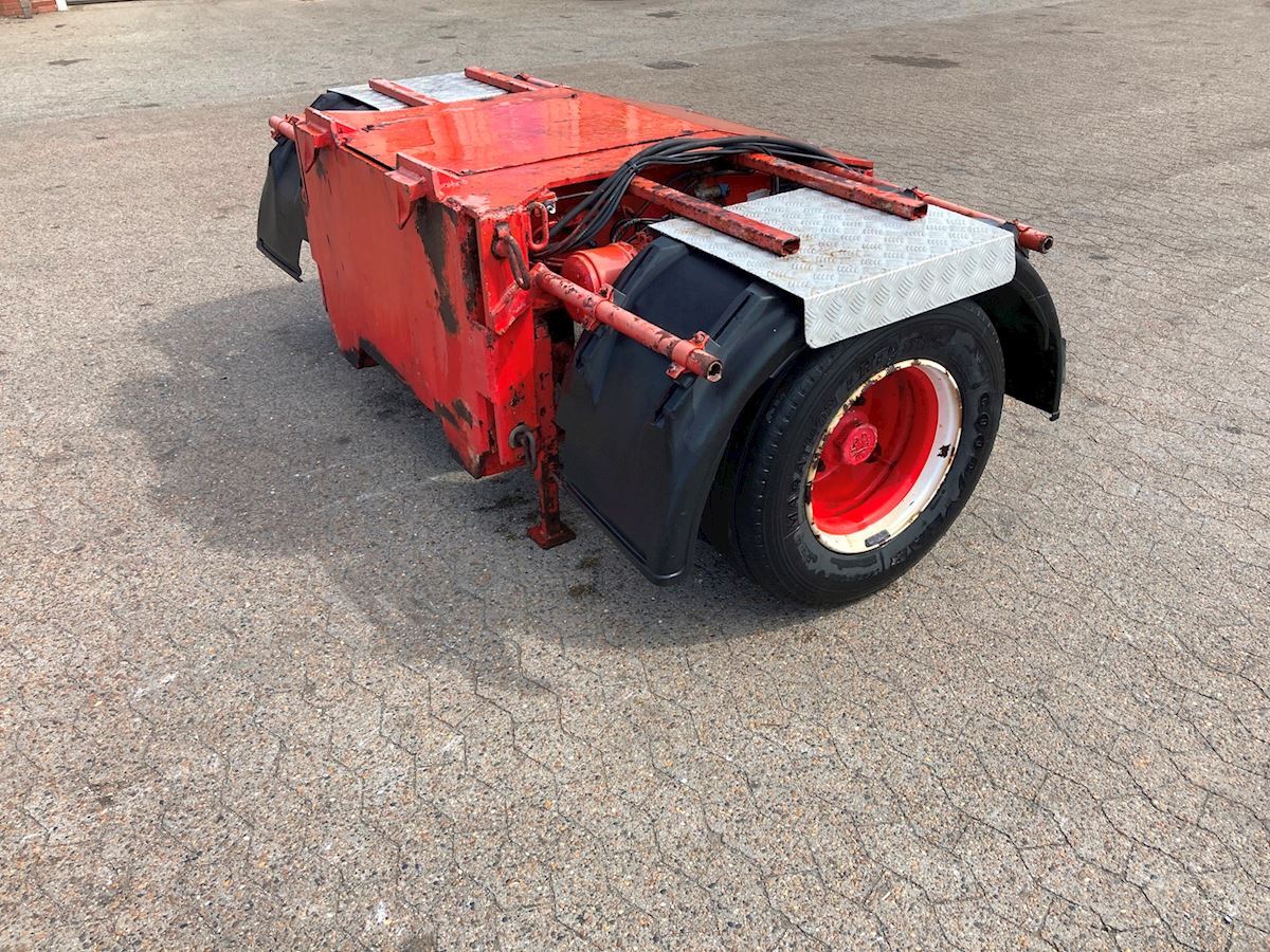 Doll - عربة مقطورة: صورة 1 Doll - عربة مقطورة: صورة 1