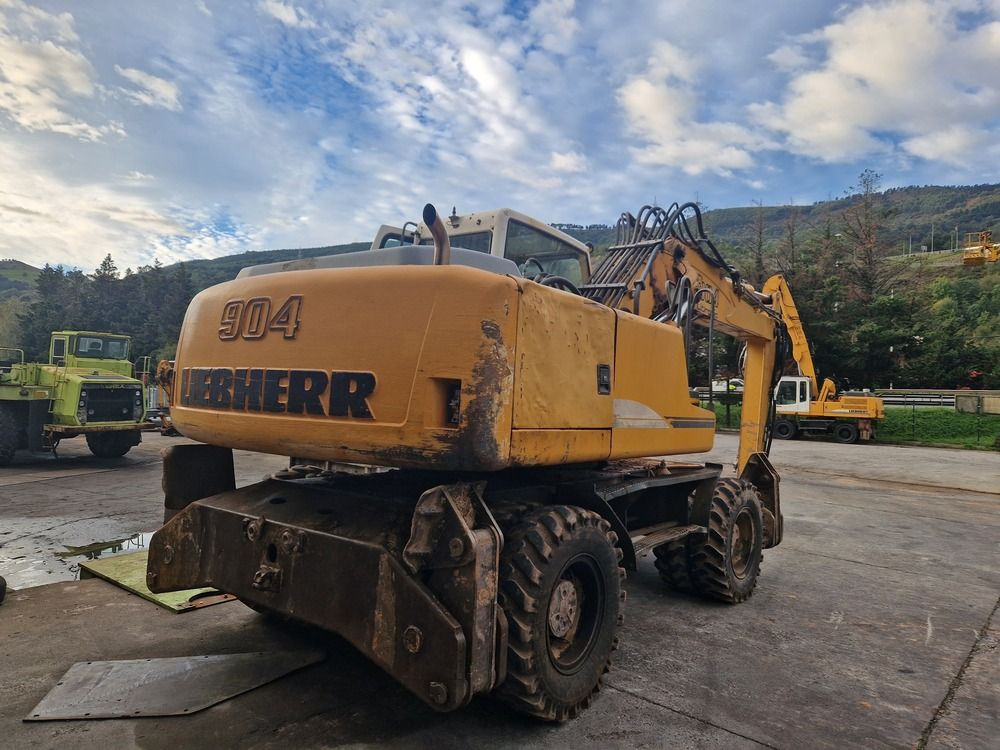 LIEBHERR A904C - حفارة دولاب: صورة 3 LIEBHERR A904C - حفارة دولاب: صورة 3