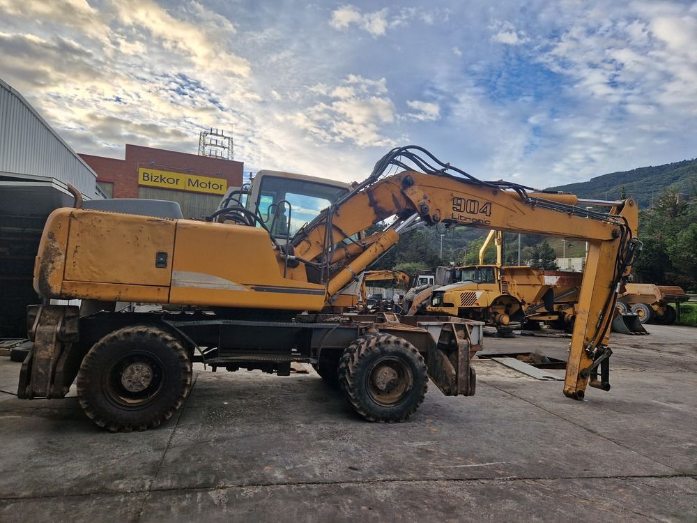 LIEBHERR A904C - حفارة دولاب: صورة 4 LIEBHERR A904C - حفارة دولاب: صورة 4
