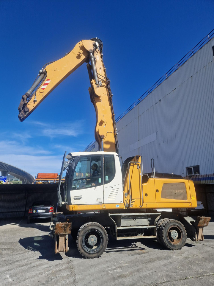 LIEBHERR LH30M - معالج النفايات: صورة 1 LIEBHERR LH30M - معالج النفايات: صورة 1