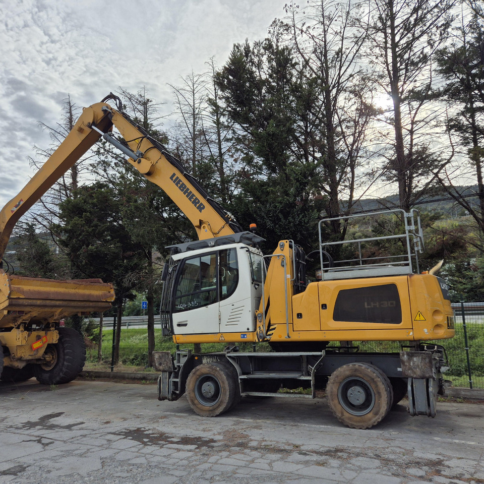 LIEBHERR LH30M - معالج النفايات: صورة 1 LIEBHERR LH30M - معالج النفايات: صورة 1