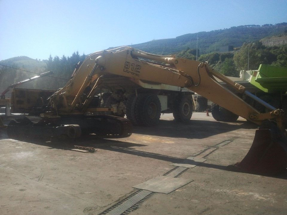 LIEBHERR R912LI - حفار زحاف: صورة 2 LIEBHERR R912LI - حفار زحاف: صورة 2