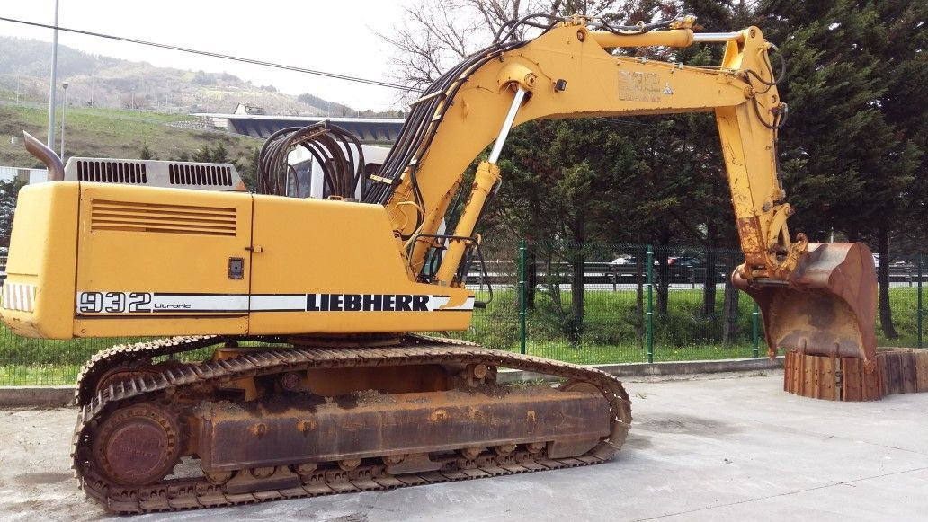 LIEBHERR R932LI N/S: 572-4218 y 572-4232 - حفار زحاف: صورة 2 LIEBHERR R932LI N/S: 572-4218 y 572-4232 - حفار زحاف: صورة 2