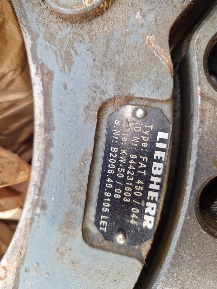 Mando Final Liebherr R954 li - محرك السفر - حفارة: صورة 1 Mando Final Liebherr R954 li - محرك السفر - حفارة: صورة 1