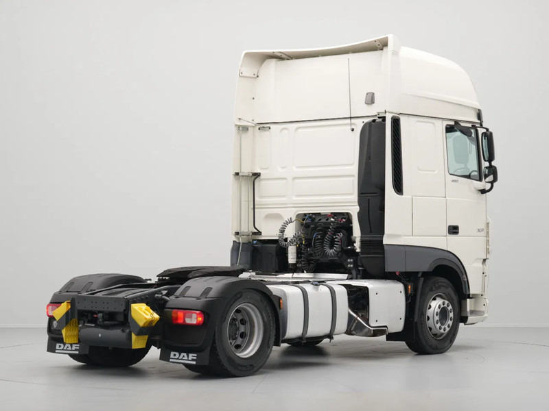 DAF XF 480 FT Super Space Cab, 2x Tanks, PTO Prep - وحدة جر: صورة 4 DAF XF 480 FT Super Space Cab, 2x Tanks, PTO Prep - وحدة جر: صورة 4
