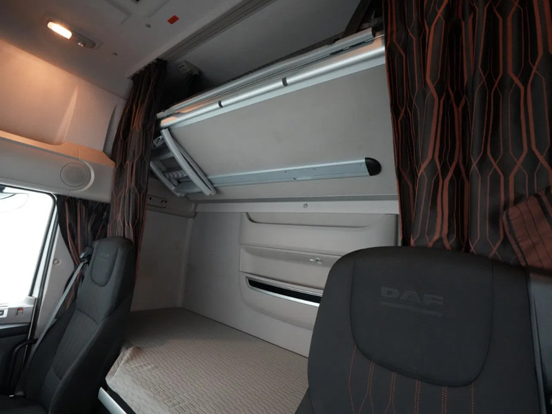 وحدة جر DAF XF 480 FT Super Space Cab, 2x Tanks: صورة 16 وحدة جر DAF XF 480 FT Super Space Cab, 2x Tanks: صورة 16