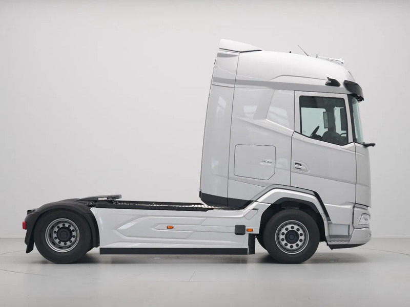 جديدة وحدة جر DAF XG 480 FT DVS LEATHER PTO-PREP B3-ALARM SILVER METALLIC (J5320MESI) VECTO 2: صورة 6 جديدة وحدة جر DAF XG 480 FT DVS LEATHER PTO-PREP B3-ALARM SILVER METALLIC (J5320MESI) VECTO 2: صورة 6