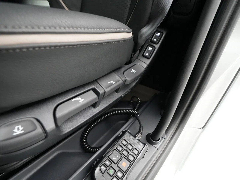 جديدة وحدة جر DAF XG 480 FT DVS LEATHER PTO-PREP B3-ALARM SILVER METALLIC (J5320MESI) VECTO 2: صورة 17 جديدة وحدة جر DAF XG 480 FT DVS LEATHER PTO-PREP B3-ALARM SILVER METALLIC (J5320MESI) VECTO 2: صورة 17