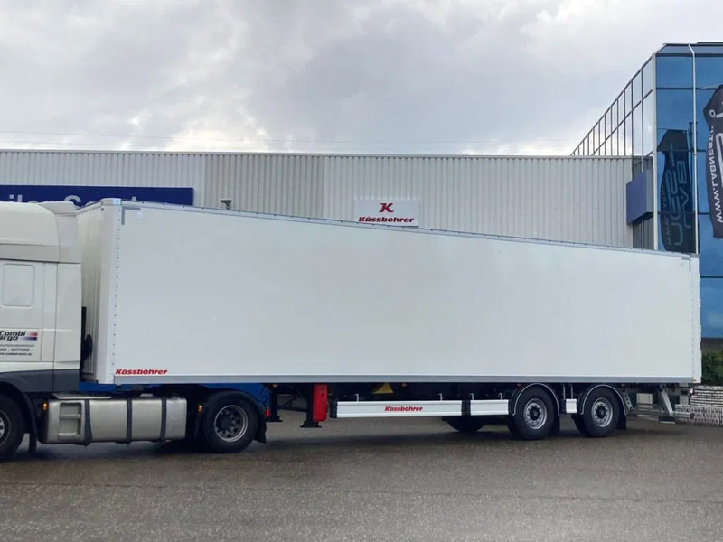 Kässbohrer SBT C / 20 - 12 / 18 Gesloten trailer TriDec Iso dak - نصف مقطورة صندوق مغلق: صورة 3 Kässbohrer SBT C / 20 - 12 / 18 Gesloten trailer TriDec Iso dak - نصف مقطورة صندوق مغلق: صورة 3