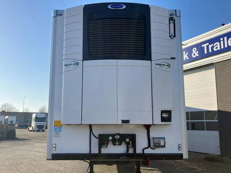 Kässbohrer SRI F 3 / 10 - 12 / 27 Koeler met Carrier koelmotor - نصف مقطورة مُبرِّدة: صورة 3 Kässbohrer SRI F 3 / 10 - 12 / 27 Koeler met Carrier koelmotor - نصف مقطورة مُبرِّدة: صورة 3