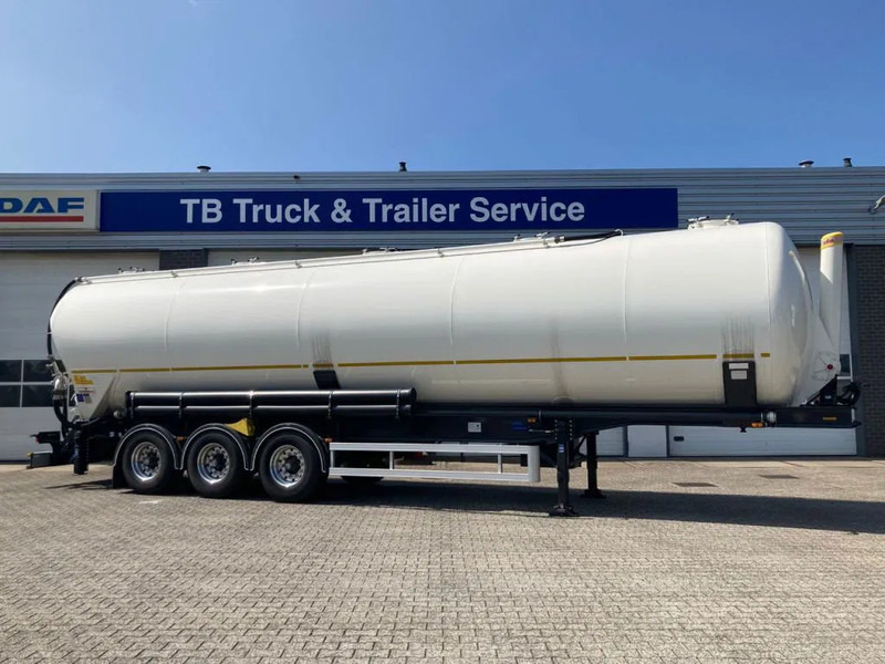 Kässbohrer SSK 50 / 5 - 10 / 24 - 50m3 kiep silo met 1x liftas en Alcoa Dura Bright velgen - نصف مقطورة صهريج: صورة 2 Kässbohrer SSK 50 / 5 - 10 / 24 - 50m3 kiep silo met 1x liftas en Alcoa Dura Bright velgen - نصف مقطورة صهريج: صورة 2