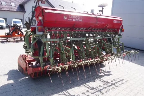 Agregat uprawowo-siewny Kuhn HRB 301 2000 brona aktywna wirująca KUHN NODET - آلة البذار متعددة الوظائف: صورة 3 Agregat uprawowo-siewny Kuhn HRB 301 2000 brona aktywna wirująca KUHN NODET - آلة البذار متعددة الوظائف: صورة 3