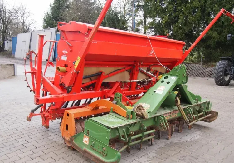 Agregat uprawowo-siewny Kuhn KE303 i INTEGRA 3000 2009 Agrebat uprawowo siewny, brona aktywna AMAZONE i KUHN - آلة البذار متعددة الوظائف: صورة 1 Agregat uprawowo-siewny Kuhn KE303 i INTEGRA 3000 2009 Agrebat uprawowo siewny, brona aktywna AMAZONE i KUHN - آلة البذار متعددة الوظائف: صورة 1