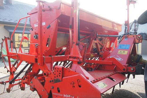 Agregat uprawowo-siewny Kuhn Kuhn HRB302D I INTEGRA 3000 2002 Brona wirowa + siewnik KUHN agregat uprawowo-siewny 3m - آلة البذار متعددة الوظائف: صورة 4 Agregat uprawowo-siewny Kuhn Kuhn HRB302D I INTEGRA 3000 2002 Brona wirowa + siewnik KUHN agregat uprawowo-siewny 3m - آلة البذار متعددة الوظائف: صورة 4