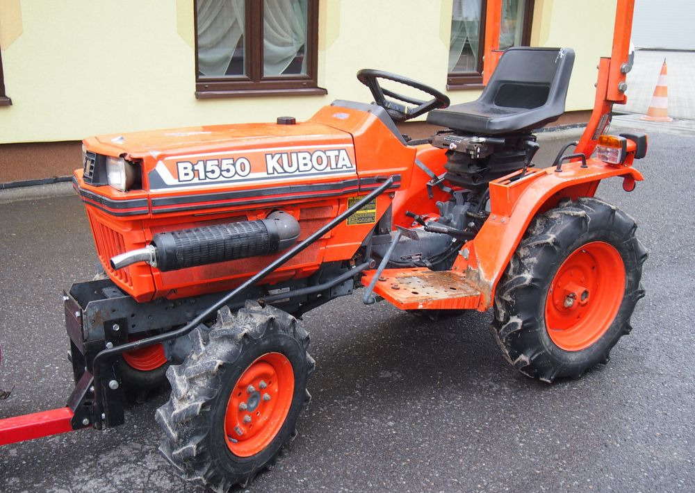 Ciągnik Kubota B1550 1994 traktorek KUBOTA 4x4 19KM - جرار: صورة 1 Ciągnik Kubota B1550 1994 traktorek KUBOTA 4x4 19KM - جرار: صورة 1