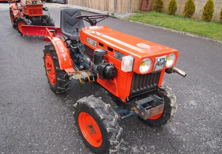 Ciągnik Kubota B6100 1995 4x4 - جرار: صورة 1 Ciągnik Kubota B6100 1995 4x4 - جرار: صورة 1
