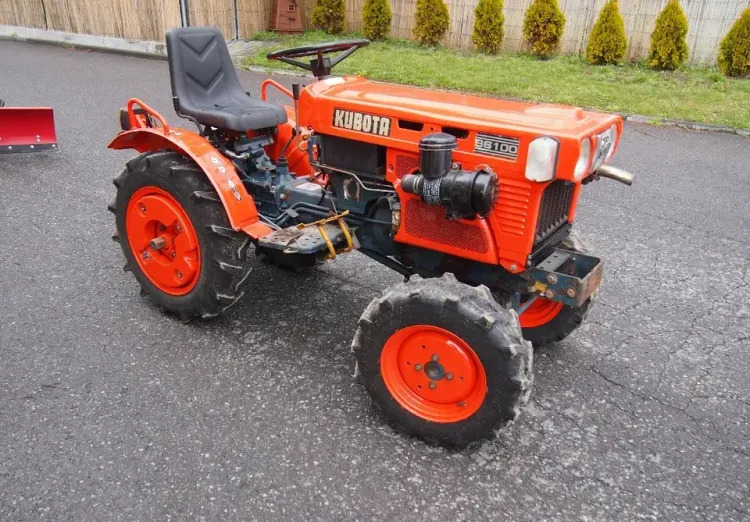 Ciągnik Kubota B6100 1995 4x4 - جرار: صورة 3 Ciągnik Kubota B6100 1995 4x4 - جرار: صورة 3
