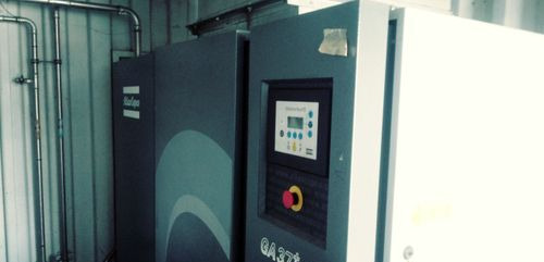 Kompresor Atlas Copco Atlas Copco GA37 Plus 2006 Kompresor sprężarka śrubowa - الضاغط: صورة 1 Kompresor Atlas Copco Atlas Copco GA37 Plus 2006 Kompresor sprężarka śrubowa - الضاغط: صورة 1