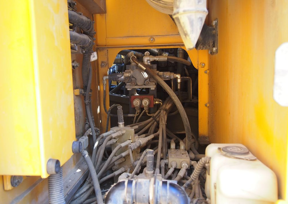 Koparka gąsienicowa Volvo EC180CL 2008 KOPARKA VOLVO - حفار زحاف: صورة 5 Koparka gąsienicowa Volvo EC180CL 2008 KOPARKA VOLVO - حفار زحاف: صورة 5