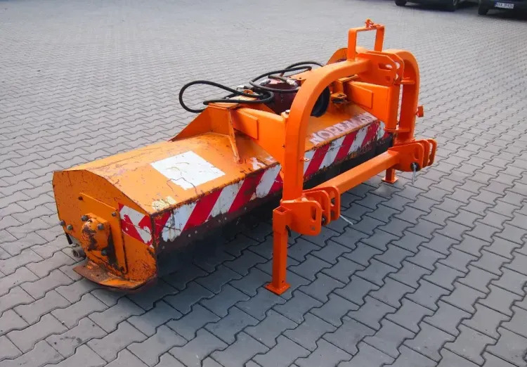 Kosiarka bijakowa 2M 2005 Szerokość robocza 2m - التقطيع جزازة: صورة 3 Kosiarka bijakowa 2M 2005 Szerokość robocza 2m - التقطيع جزازة: صورة 3