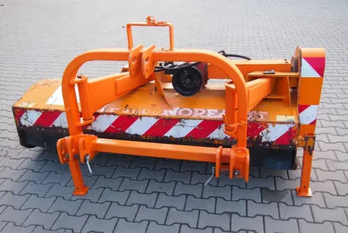 Kosiarka bijakowa 2M 2005 Szerokość robocza 2m - التقطيع جزازة: صورة 1 Kosiarka bijakowa 2M 2005 Szerokość robocza 2m - التقطيع جزازة: صورة 1