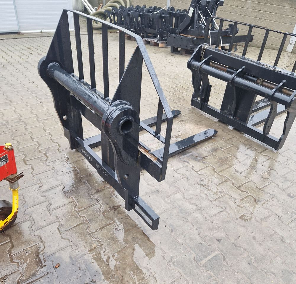 Ładowarka teleskopowa Manitou MLT MT MRT 2022 NOWE Widły do Palet MANITOU - شوكة: صورة 4 Ładowarka teleskopowa Manitou MLT MT MRT 2022 NOWE Widły do Palet MANITOU - شوكة: صورة 4