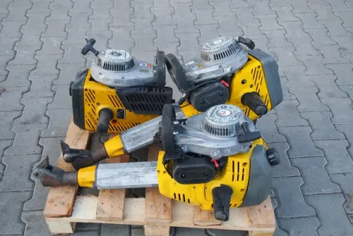 Młot wyburzeniowy Wacker BH23 2010 spalinowy - معدات البناء: صورة 1 Młot wyburzeniowy Wacker BH23 2010 spalinowy - معدات البناء: صورة 1