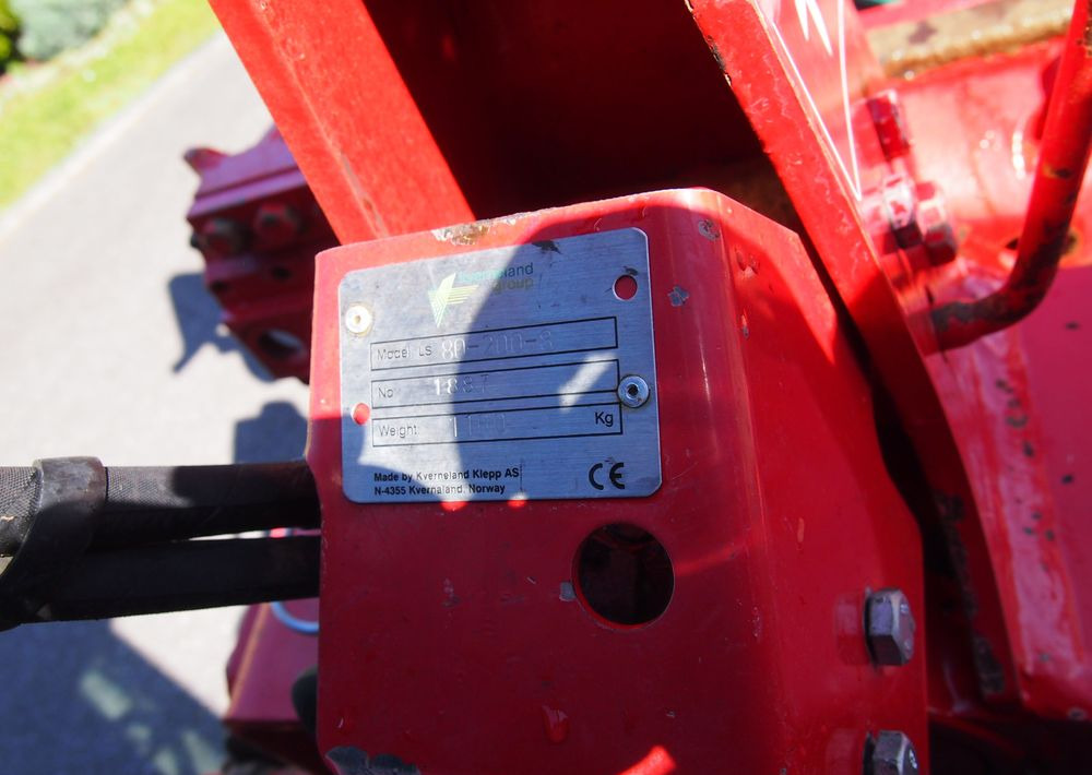 Pług obrotowy Kverneland LS80 2015 VARIO - محراث: صورة 5 Pług obrotowy Kverneland LS80 2015 VARIO - محراث: صورة 5