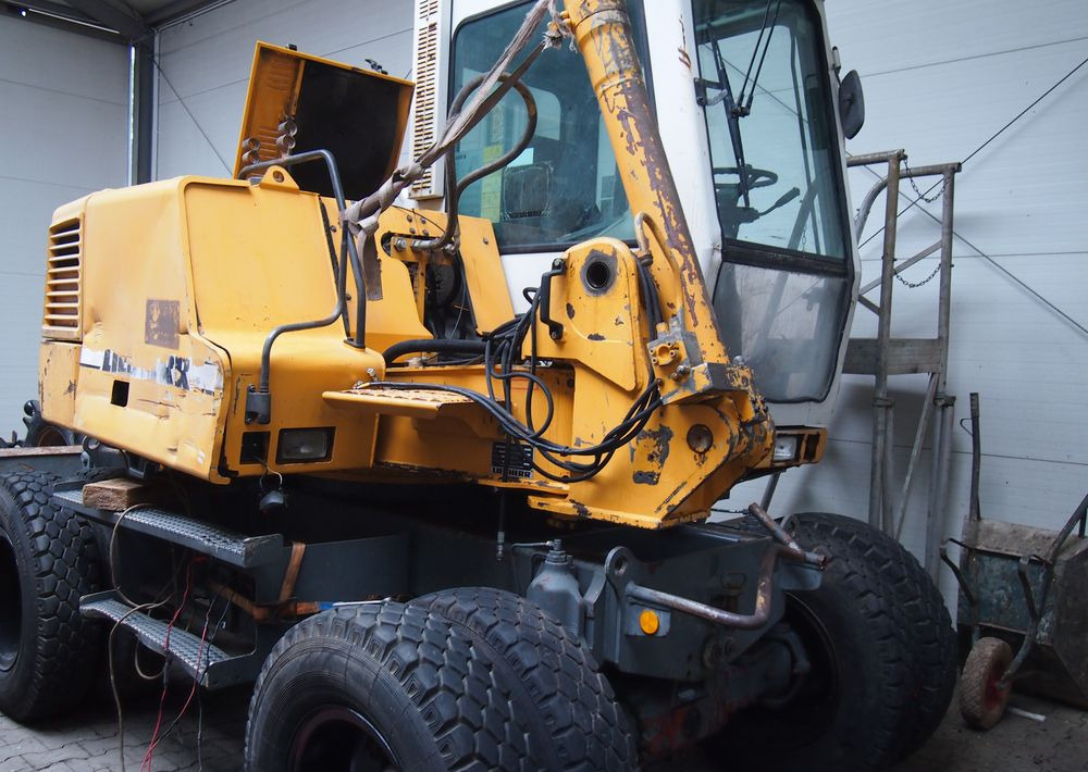 Pozostałe części Liebherr Liebherr A308 1999 Koparka kołowa Liebherr 308 - حفارة: صورة 4 Pozostałe części Liebherr Liebherr A308 1999 Koparka kołowa Liebherr 308 - حفارة: صورة 4