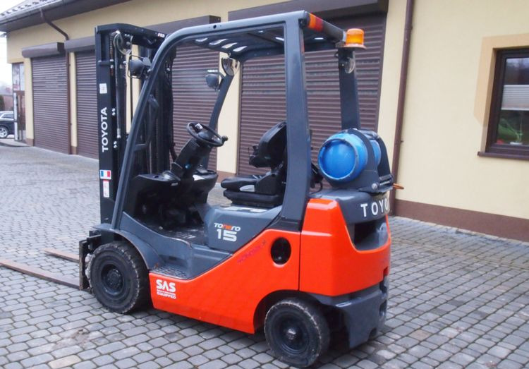 Wózek widłowy Toyota 8FGF15 2018 TRIPLEX system SAS (blokowanie tylnej osi) - رافعة شوكية تعمل بالغاز: صورة 4 Wózek widłowy Toyota 8FGF15 2018 TRIPLEX system SAS (blokowanie tylnej osi) - رافعة شوكية تعمل بالغاز: صورة 4